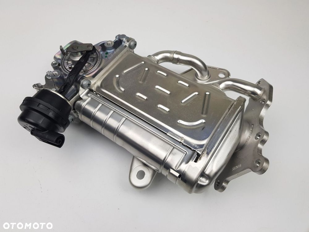 NOWA ORYGINALNA Chłodnica Chłodniczka spalin EGR Mercedes w213 w222 2.0 CDI - 4