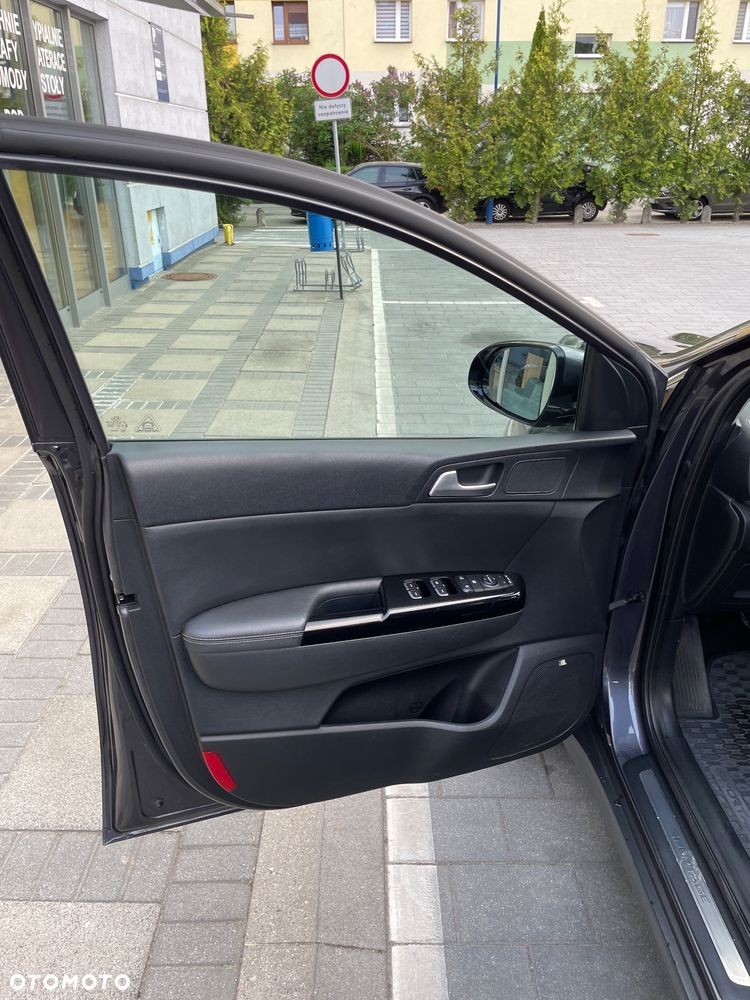 Kia Sportage 2.0 CRDI L AWD - 9