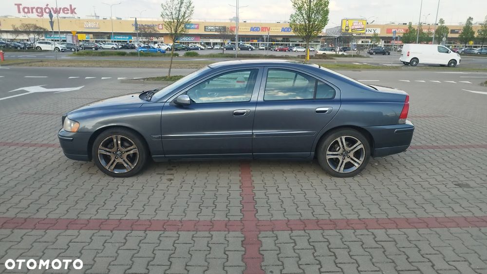 Volvo S60 2.4 Momentum - 4