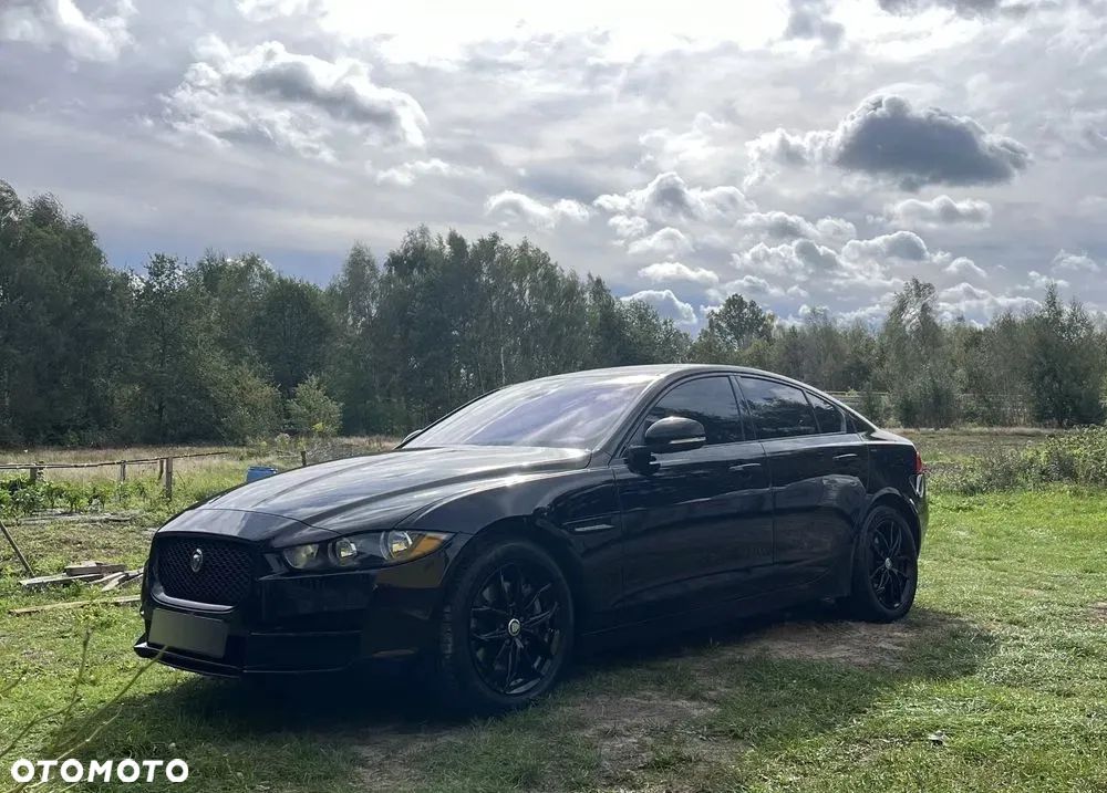 Jaguar XE 2.0 T AWD Prestige - 1