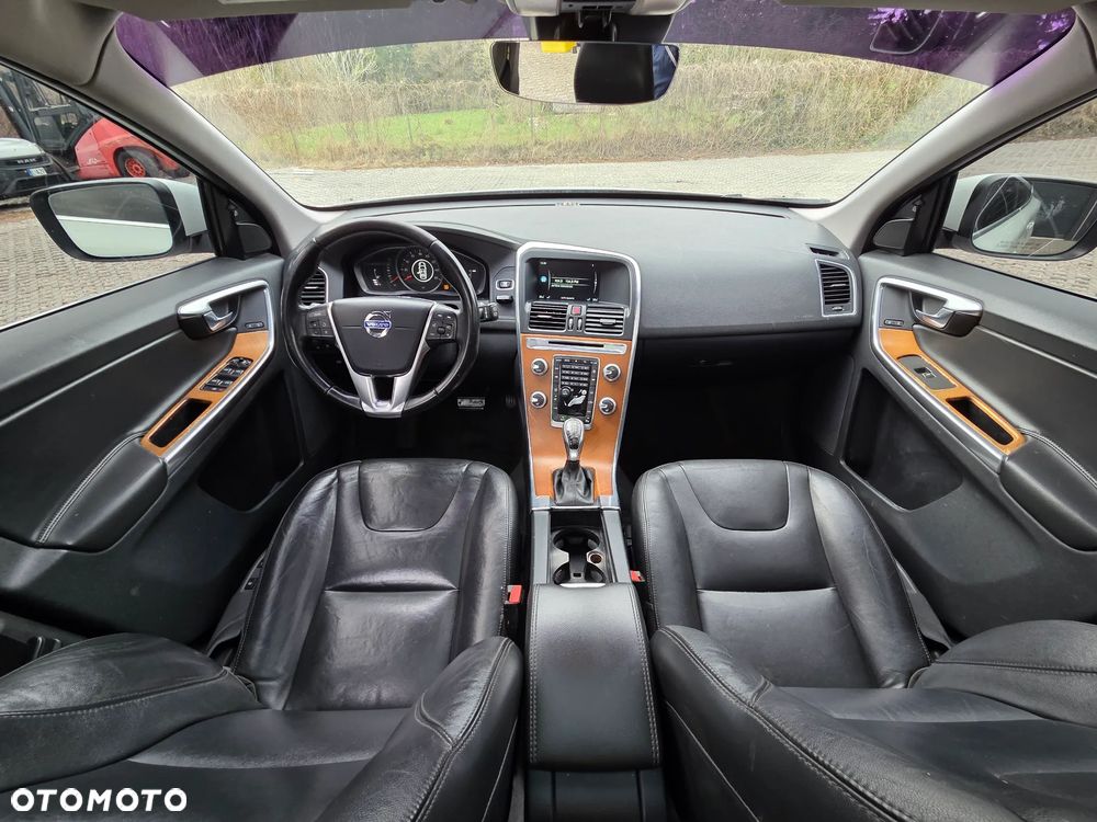 Volvo XC 60 T5 Drive-E Momentum - 9