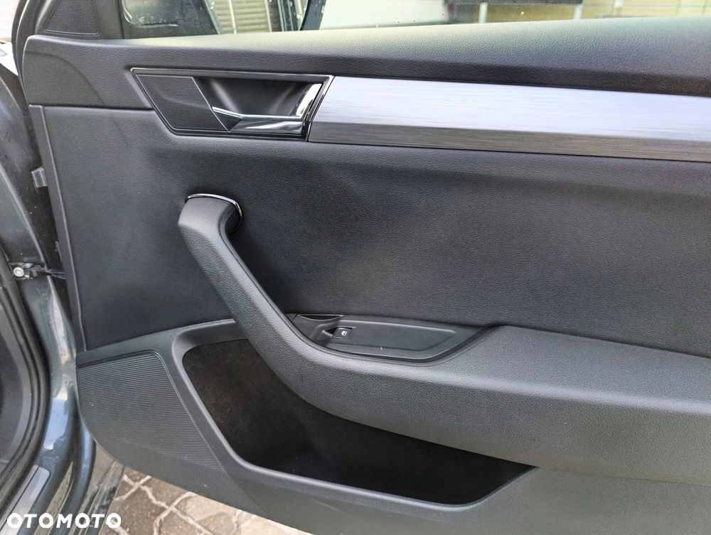 Skoda Superb 1.5 TSI Ambition DSG - 22