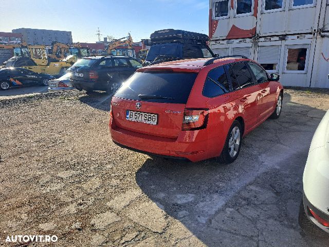 Skoda Octavia 2.0 TDI DSG Ambition - 3