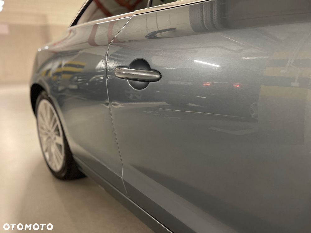 Renault Laguna 2.0 DCi GT 4WS - 22