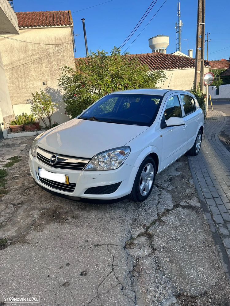 Opel Astra 1.3 CDTI Enjoy - 1
