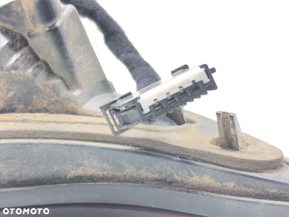 LAMPA TYŁ LEWA WEWNĘTRZNA - 227.00 PLN - OPEL ZAFIRA TOURER C (P12) 2011 - 2022 2.0 CDTi (75) 121 - 3