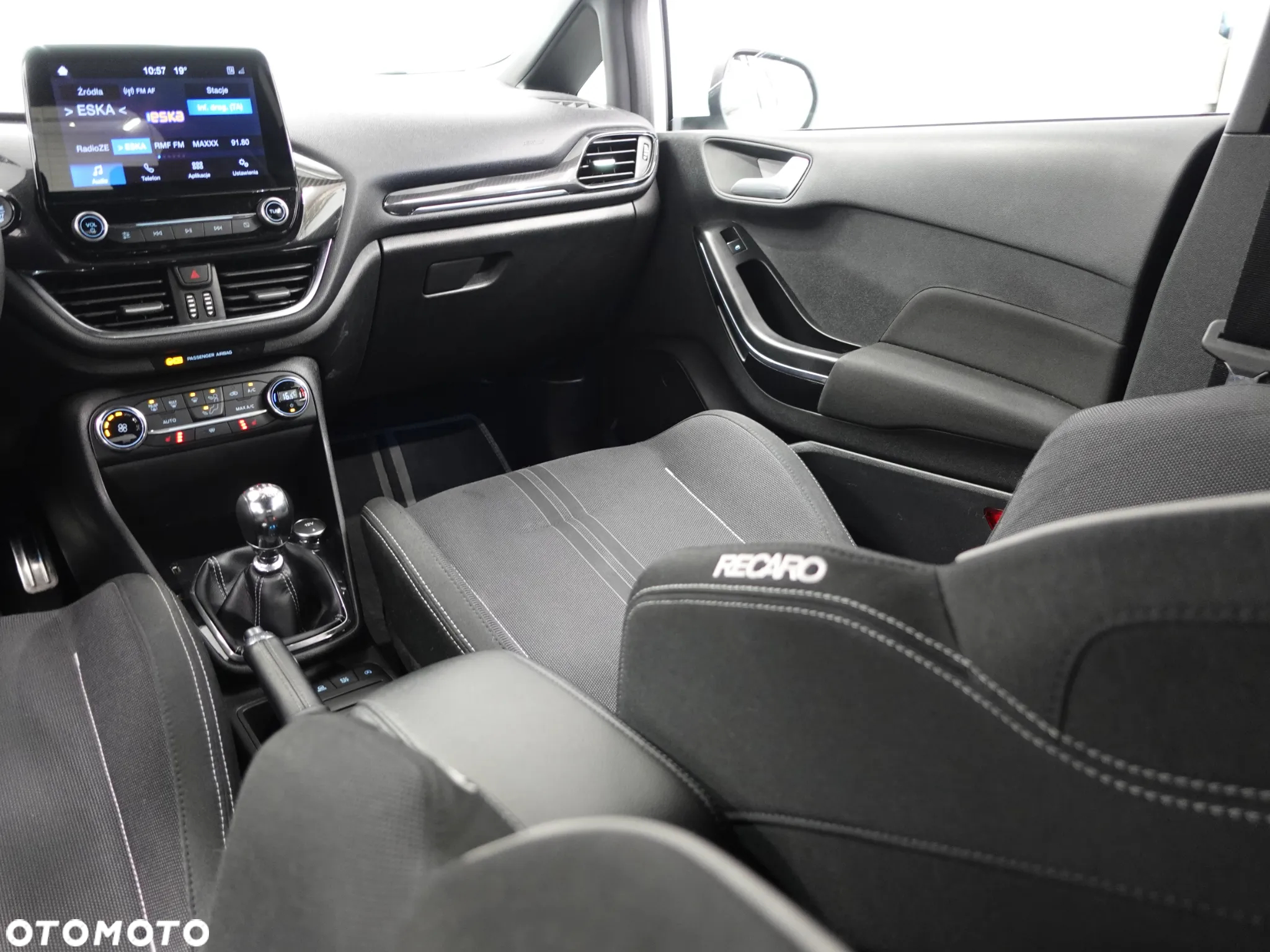 Ford Fiesta 1.5 EcoBoost S&S ST X - 38