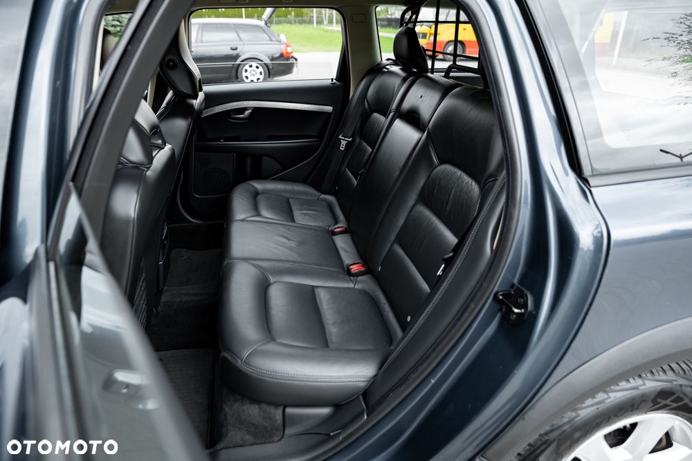 Volvo XC 70 D5 AWD Momentum - 18