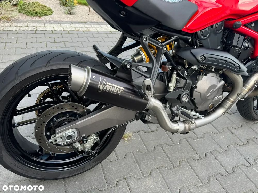 Ducati Monster - 12