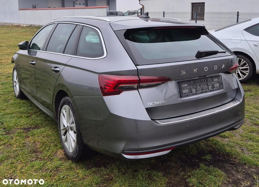 Skoda Octavia 2.0 TDI Style DSG - 4