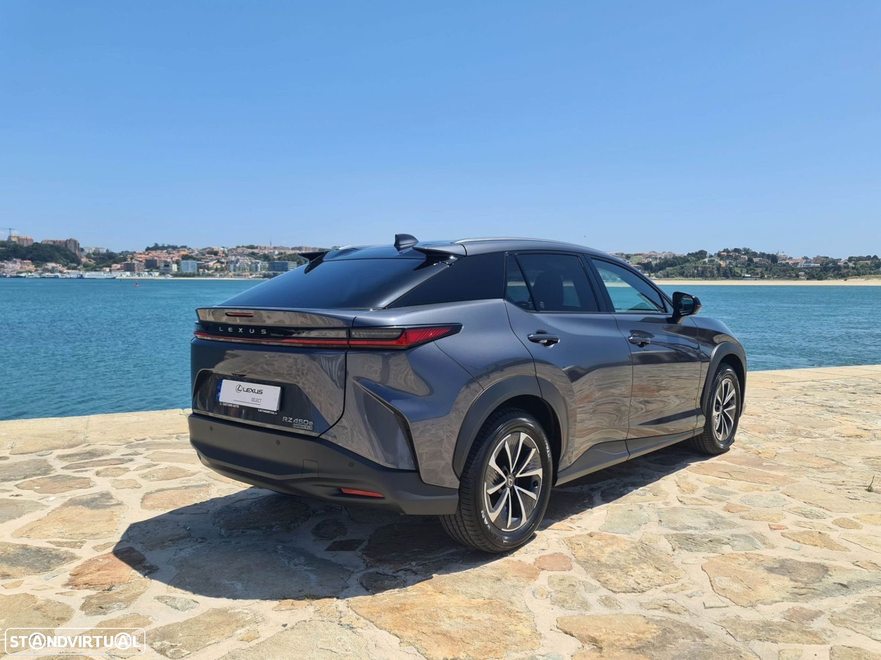 Lexus rz-450e Executive Plus - 6