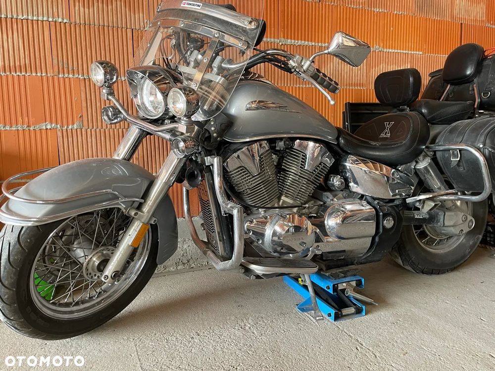 Honda VTX - 2