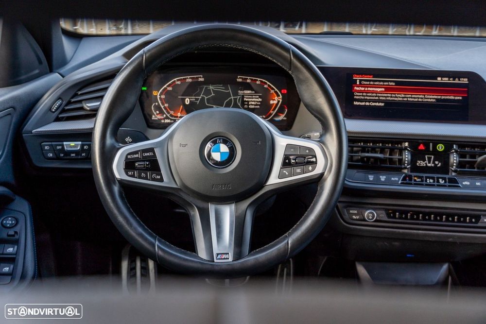 BMW 116 d Pack Desportivo M Auto - 25