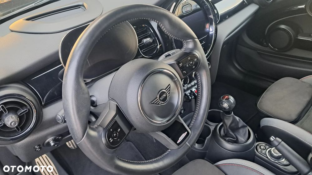 MINI Cooper John Works Trim - 4