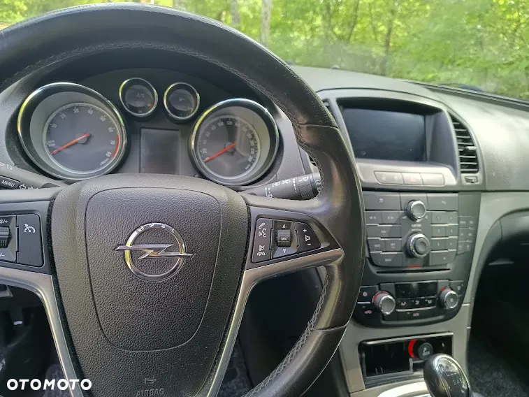 Opel Insignia - 11