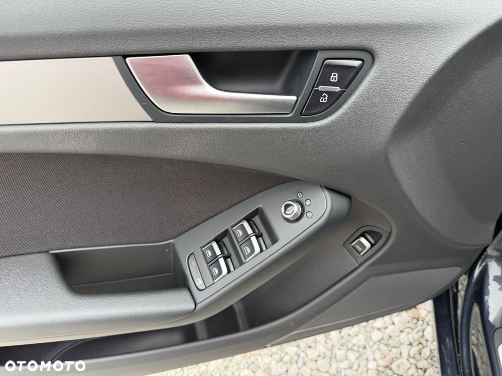 Audi A4 Avant 1.8 TFSI quattro Attraction - 30
