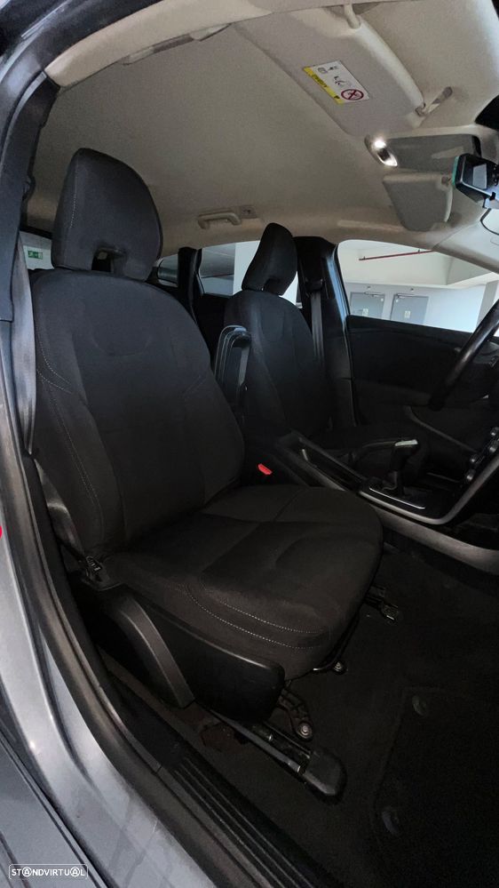 Volvo V40 D2 - 15