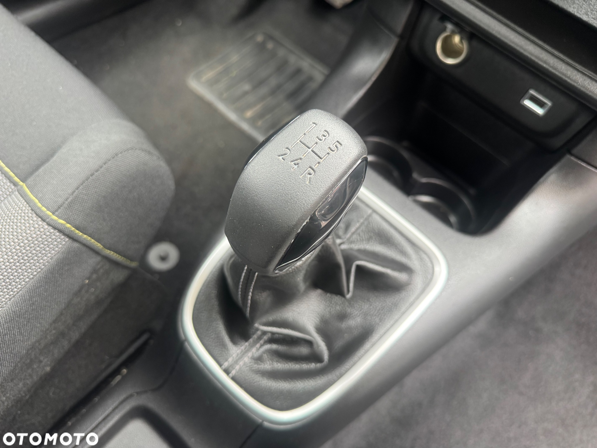 Citroën C3 1.2 PureTech Feel - 25