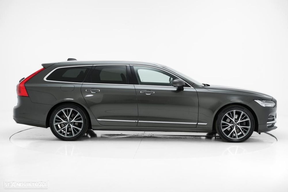 Volvo V90 - 2