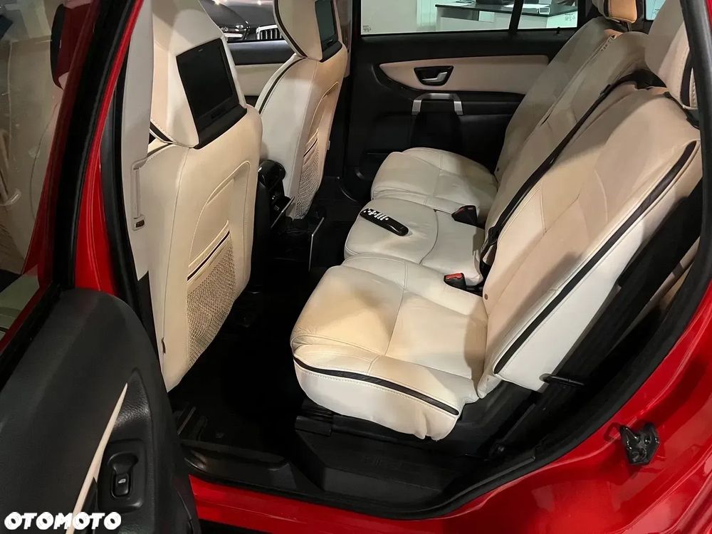 Volvo XC 90 - 7