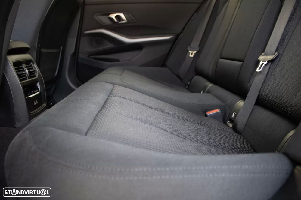 BMW 330 e Aut. Sport Line - 45