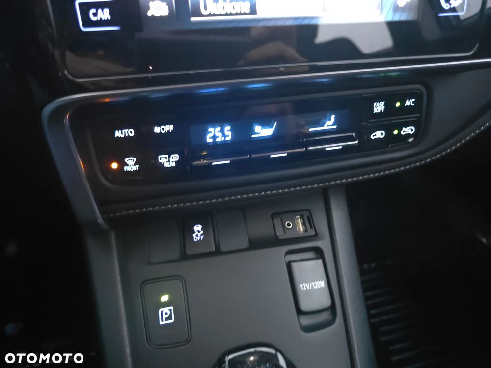 Toyota Auris Hybrid 135 Comfort - 27