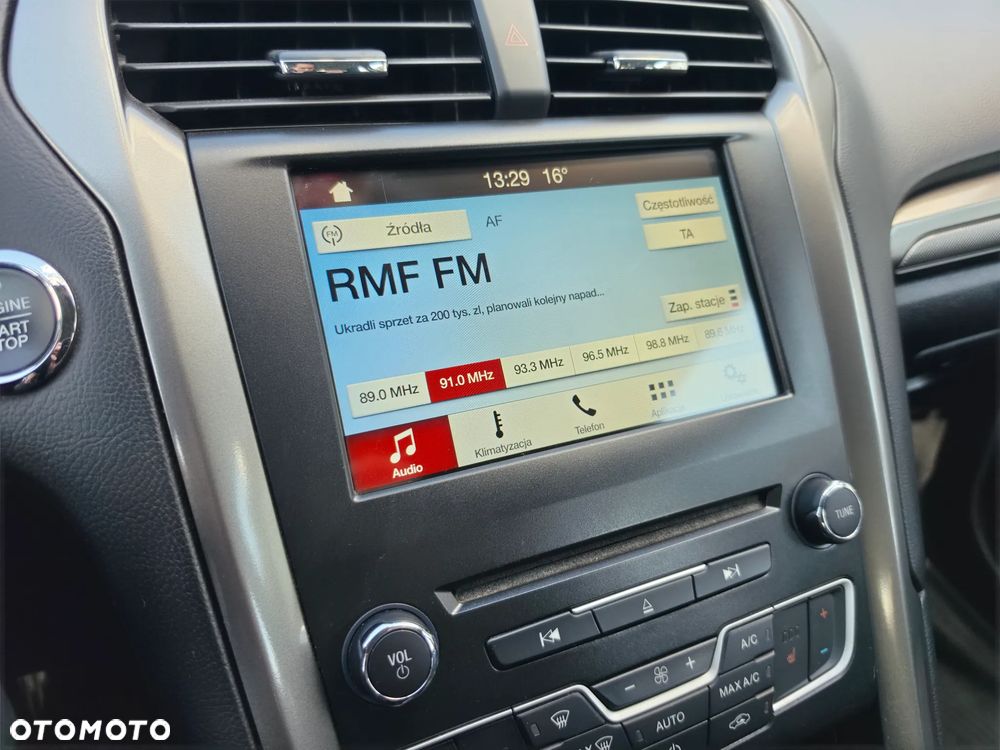Ford Fusion - 13