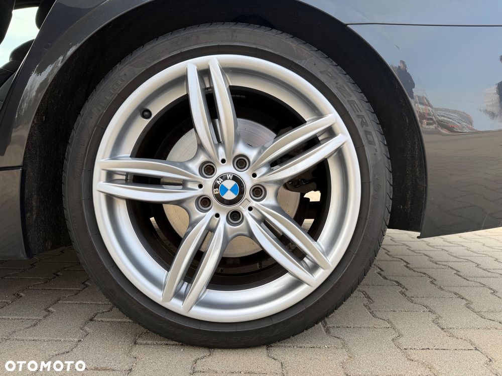 BMW Seria 5 525d - 34