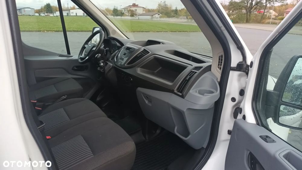 Ford Transit - 10
