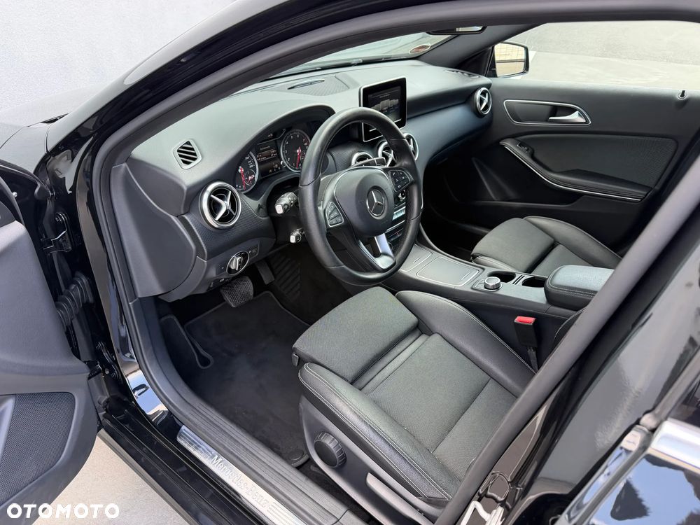 Mercedes-Benz Klasa A 180 7G-DCT StreetStyle - 10