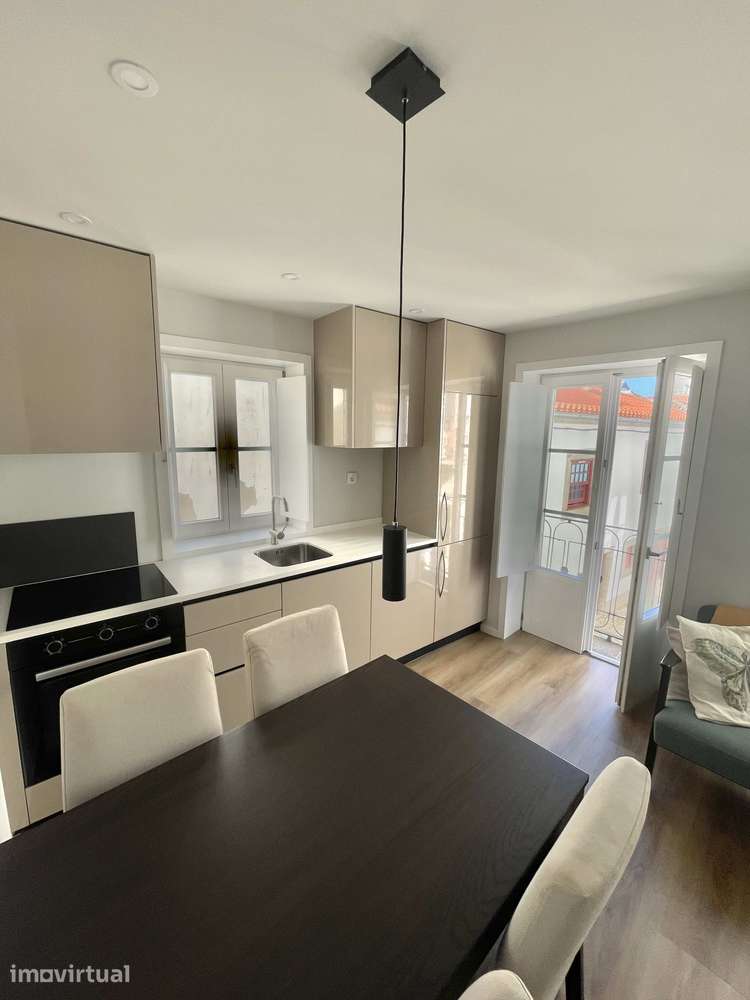 Apartamento T1 no Centro Histórico de Viana do Castelo - Grande imagem: 2/9
