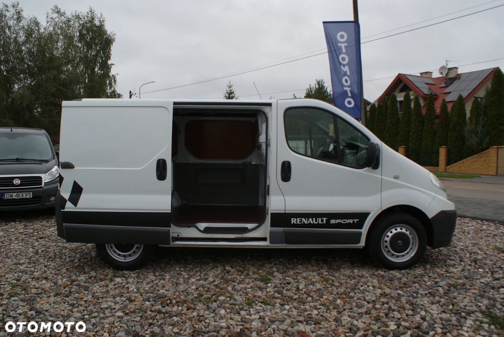 Renault Trafic - 16