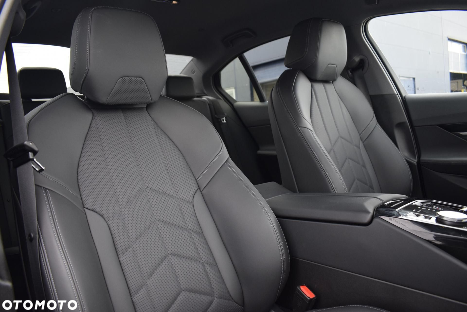 BMW Seria 5 - 12