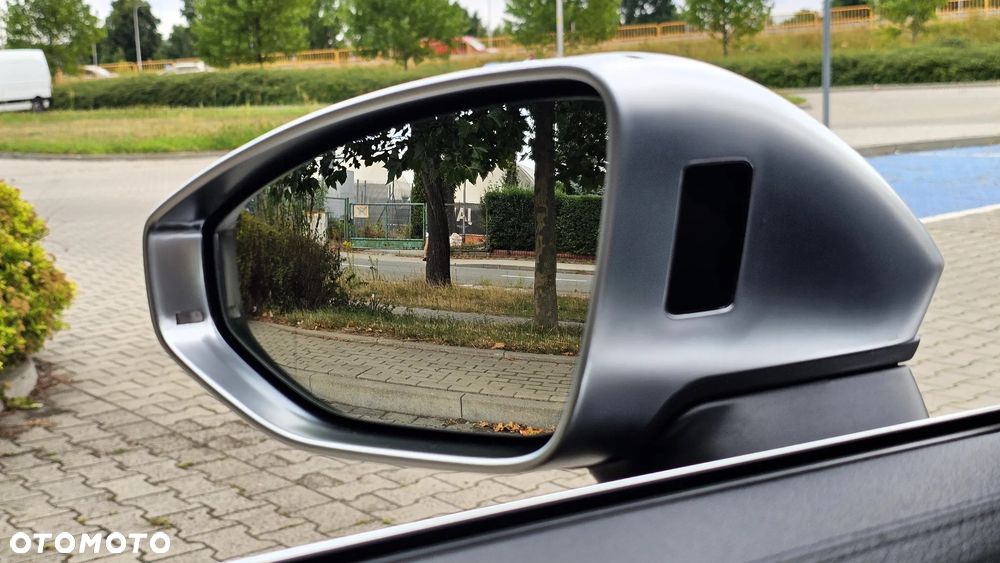 Audi A6 Avant 40 TDI S tronic - 32