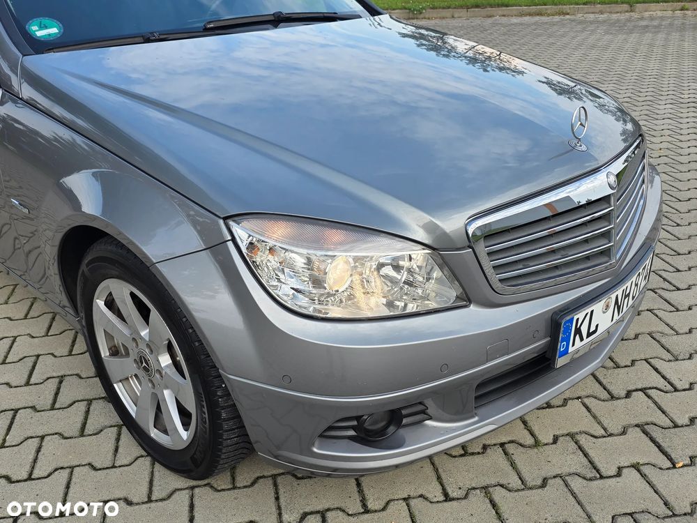 Mercedes-Benz Klasa C 180 Kompressor BlueEFFICIENCY - 9