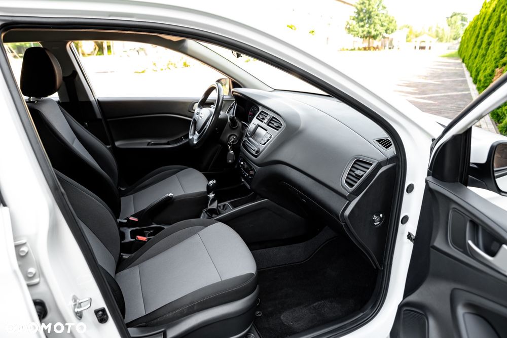 Hyundai i20 1.2 Classic Plus - 20