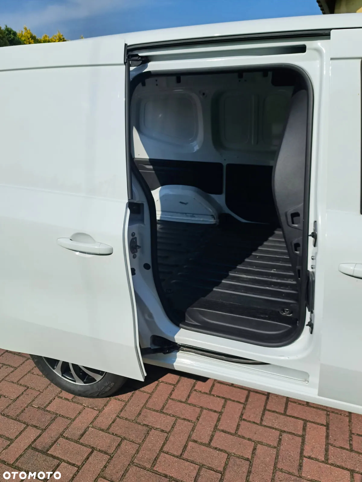 Nissan TOWNSTAR - 3