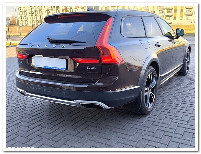 Volvo V90 Cross Country - 7