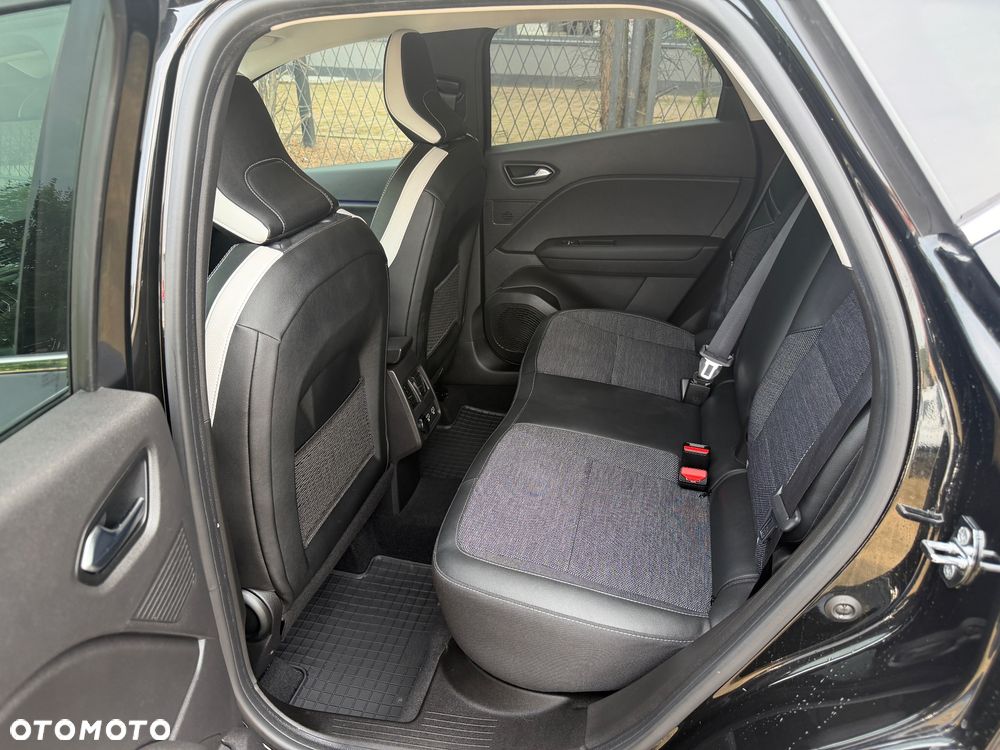 Renault Captur 1.6 E-TECH Plug-In Intens - 17