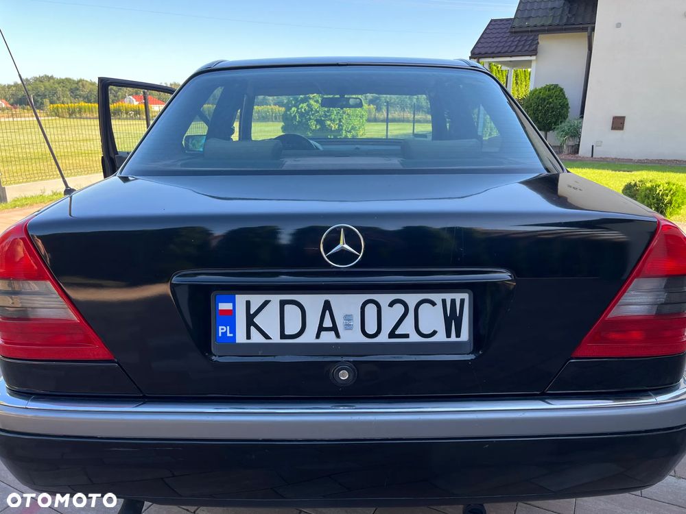 Mercedes-Benz Klasa C 180 Elegance - 5