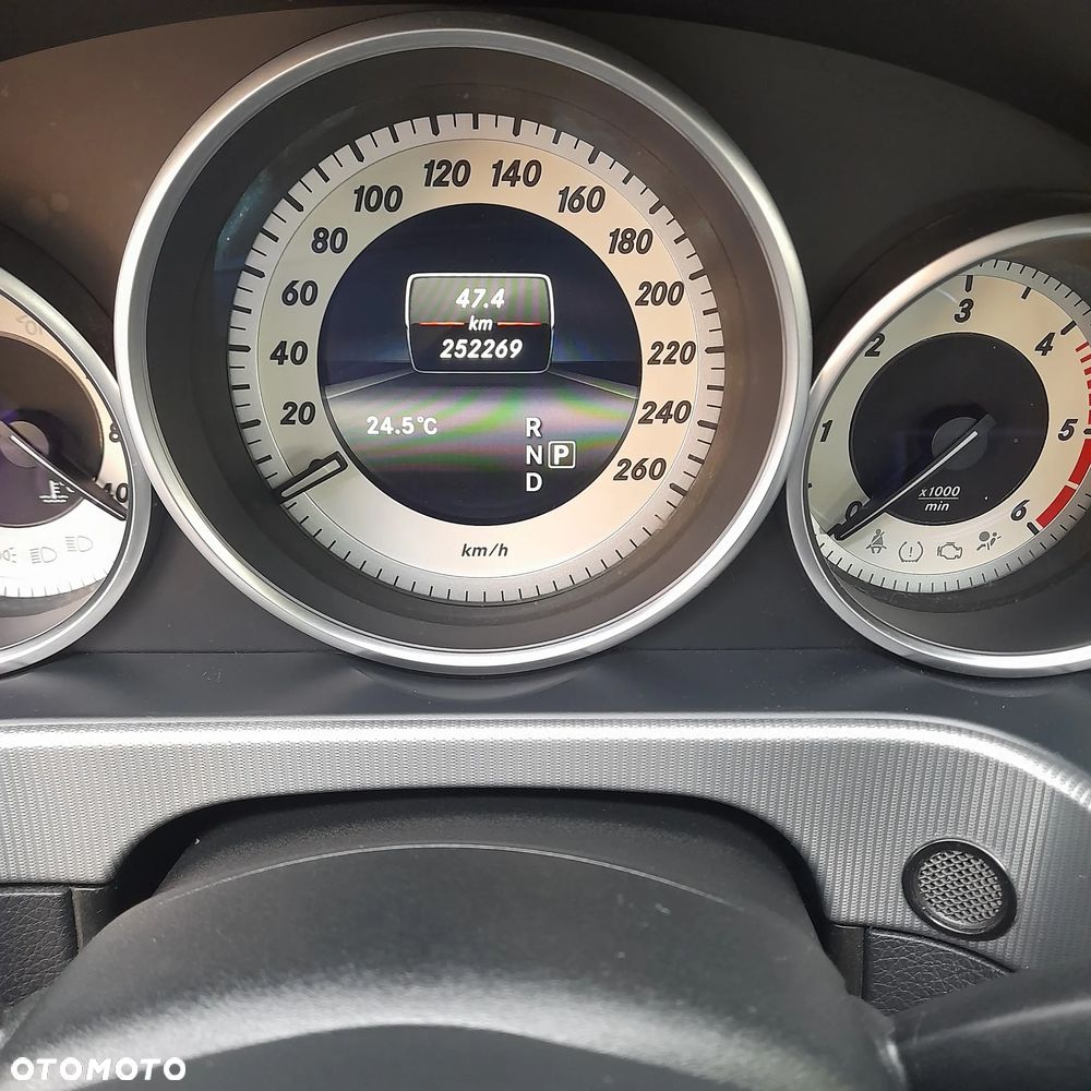 Mercedes-Benz Klasa E 350 BlueTEC 9G-TRONIC Avantgarde - 13