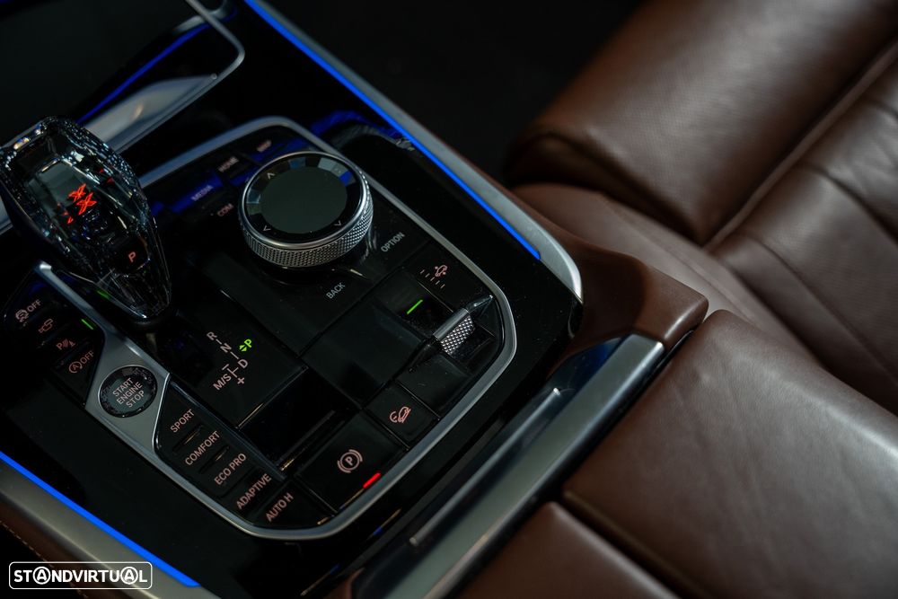 BMW X7 xDrive30d - 27