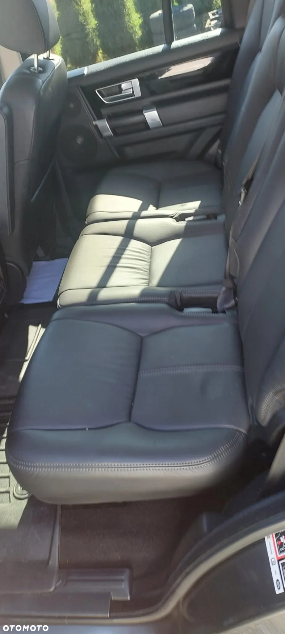 Land Rover Discovery IV 3.0 SD V6 HSE - 8