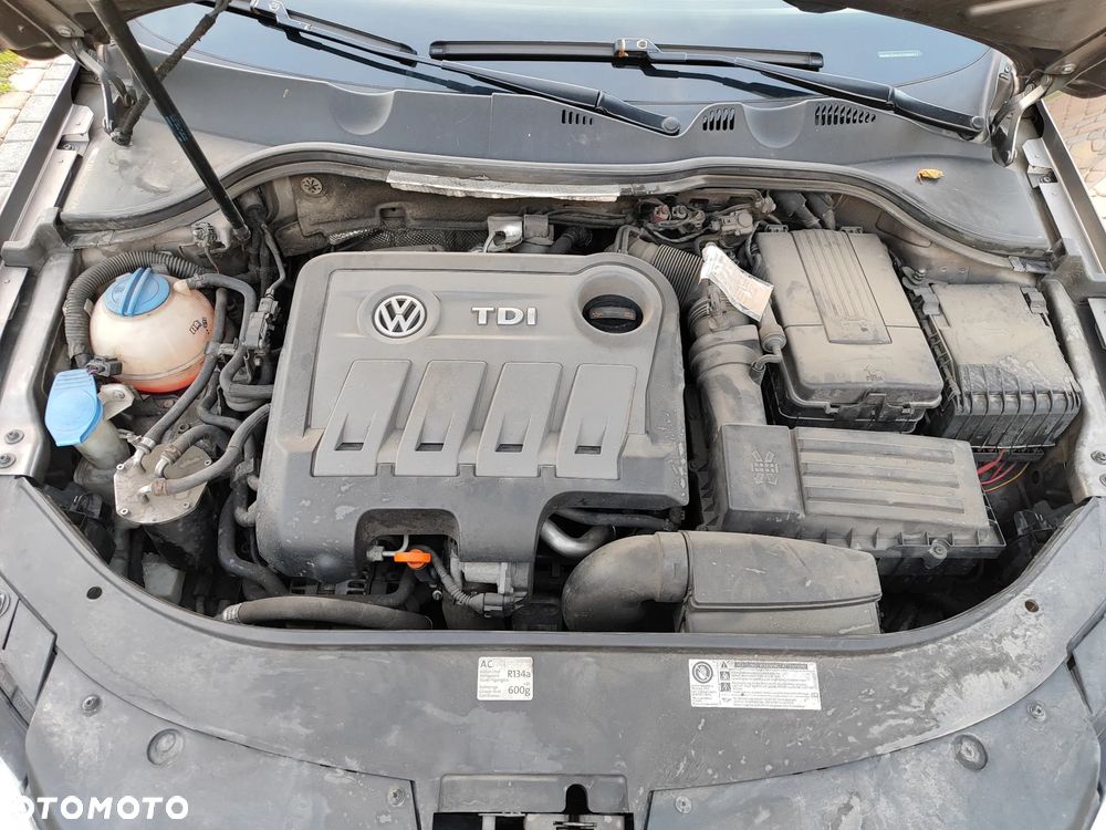 Volkswagen Passat 2.0 TDI DPF Highline - 11