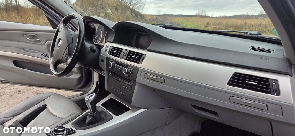 BMW Seria 3 320d xDrive - 7