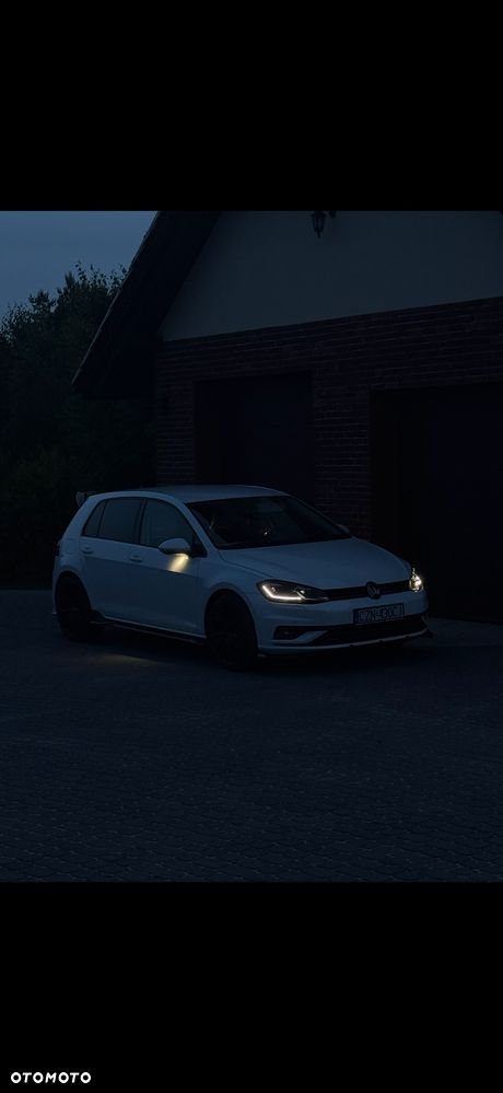 Volkswagen Golf 2.0 BlueTDI DSG Highline - 23