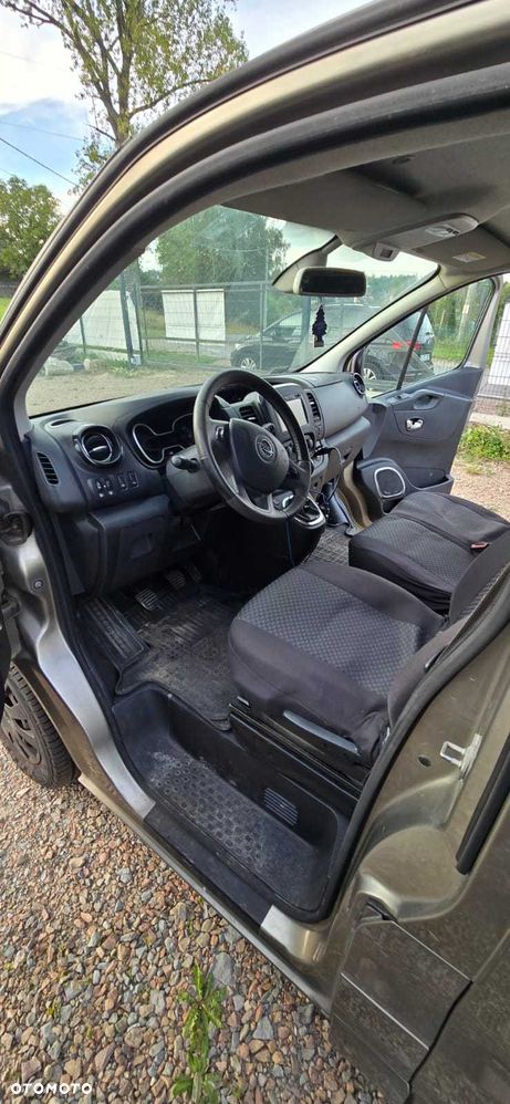 Opel Vivaro - 8