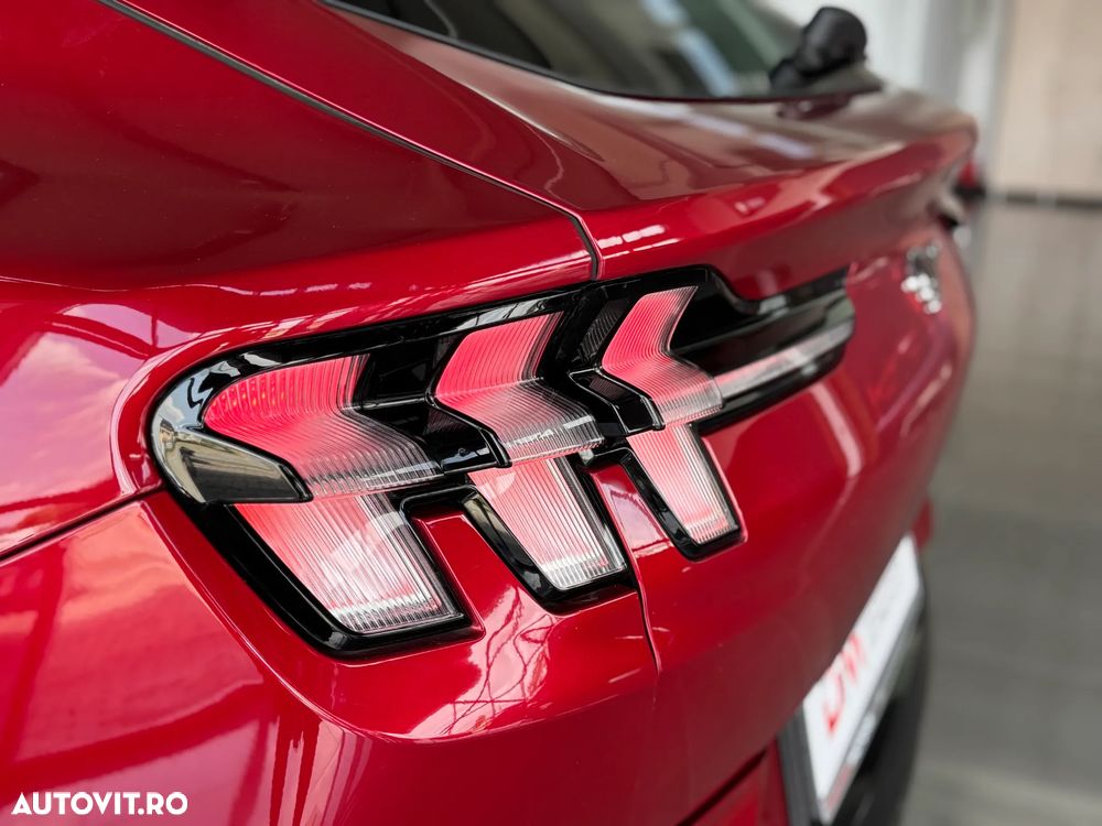 Ford Mustang Mach-E PREMIUM - 16