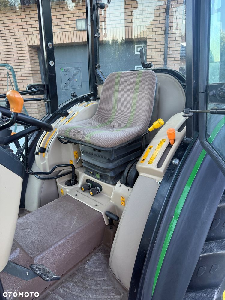 John Deere 5510N - 11