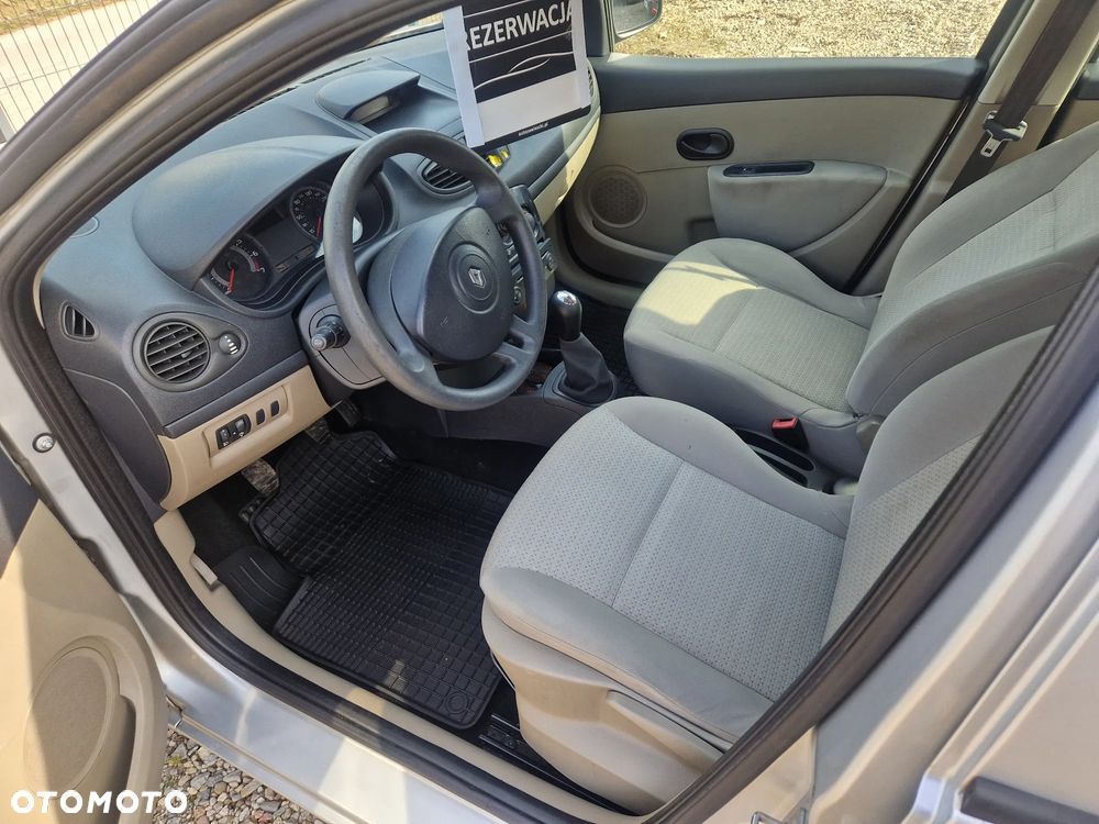 Renault Clio 1.4 16V Emotion - 5